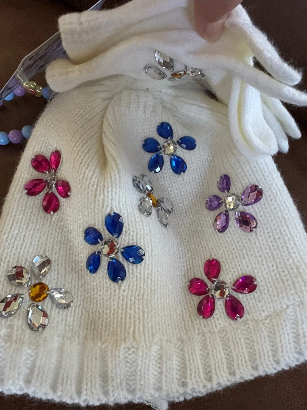Love White Kids Hat & Gloves Set with Multicolor Gem Flowers